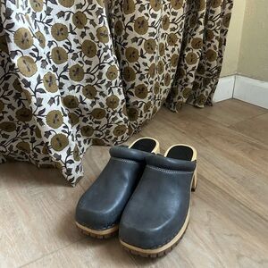 Gray/ashy black Leather Clogs with Wooden Soles